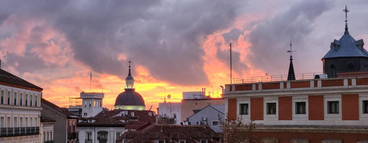 1851: Exceptional 19Th Century Studio In Madrid Luaran gambar