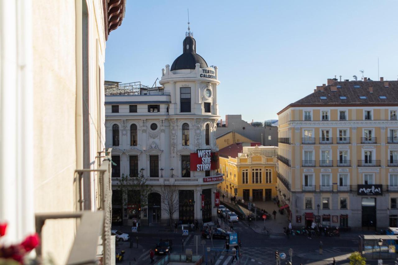 1851: Exceptional 19Th Century Studio In Madrid Luaran gambar